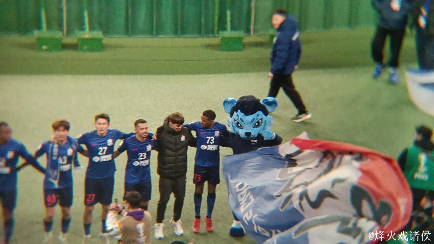 稳定成2025申花最大关键词 争冠还有很长的路要走 稳定成2025申花最大关键词 争冠还有很长的路要走